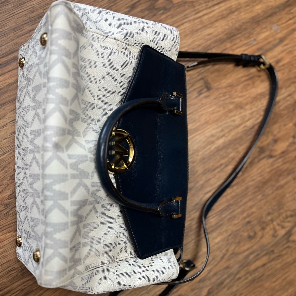 Michael Kors Hudson Large Navy & White Signature Satchel Purse Bag